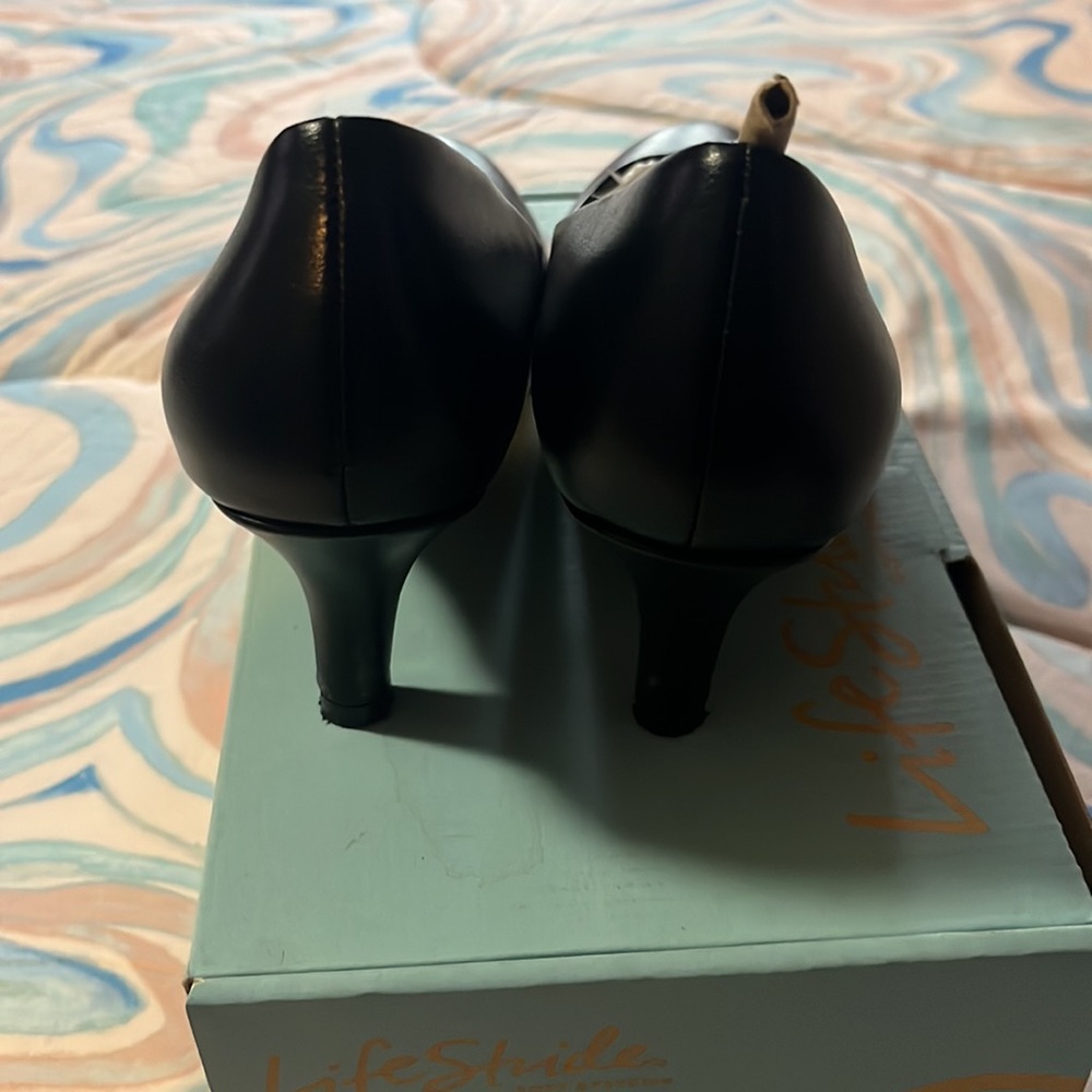 Heels - Picture 3 of 4